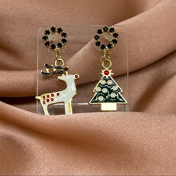 NWT Christmas Holiday Reindeer Christmas Tree Gold S925 Silver prong Earring - Picture 2 of 5